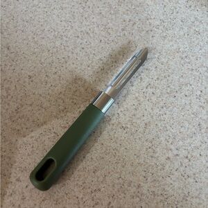 Stainless steel produce peeler brand new in package